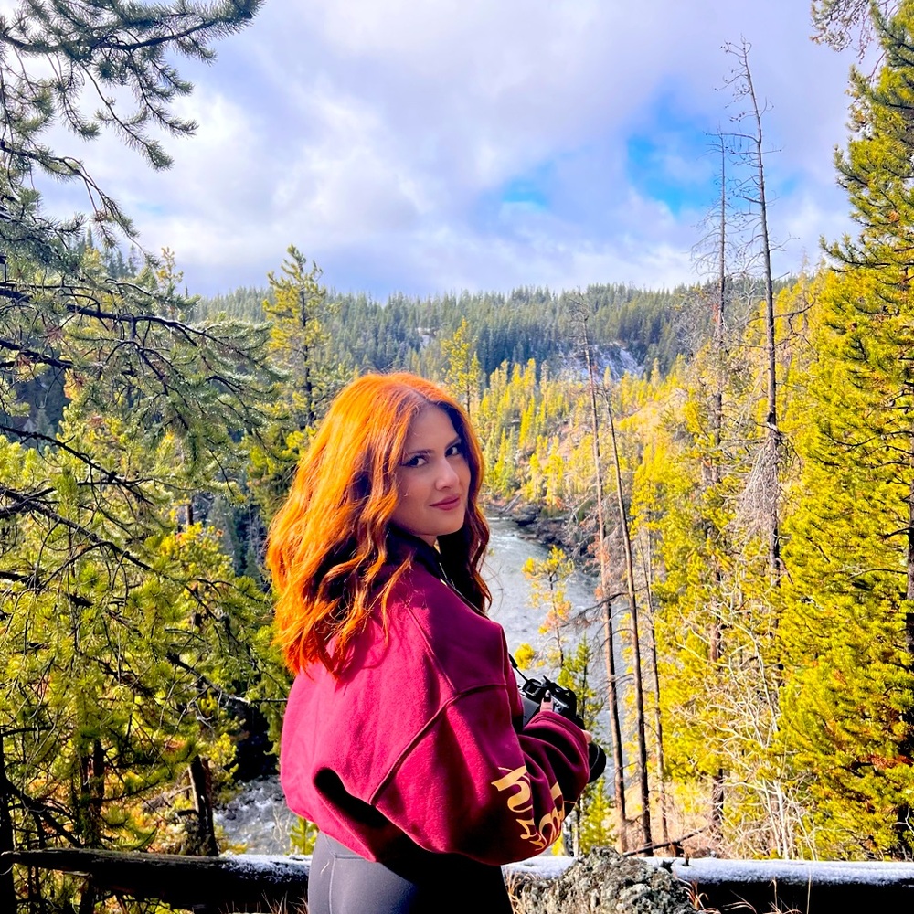 Meet your Posher, Mia